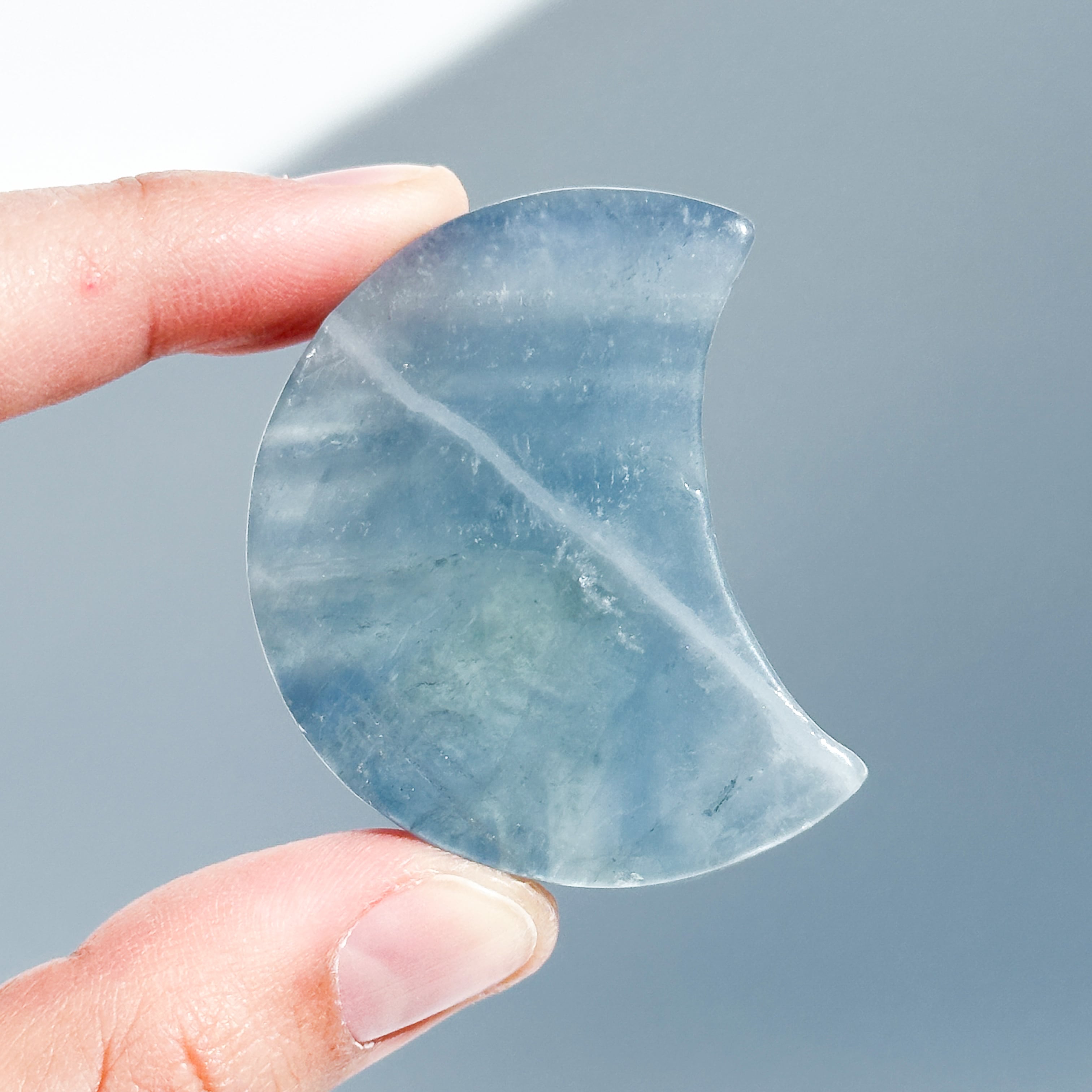 ブルーフローライト 三日月04◇ Fluorite ◇天然石・鉱物