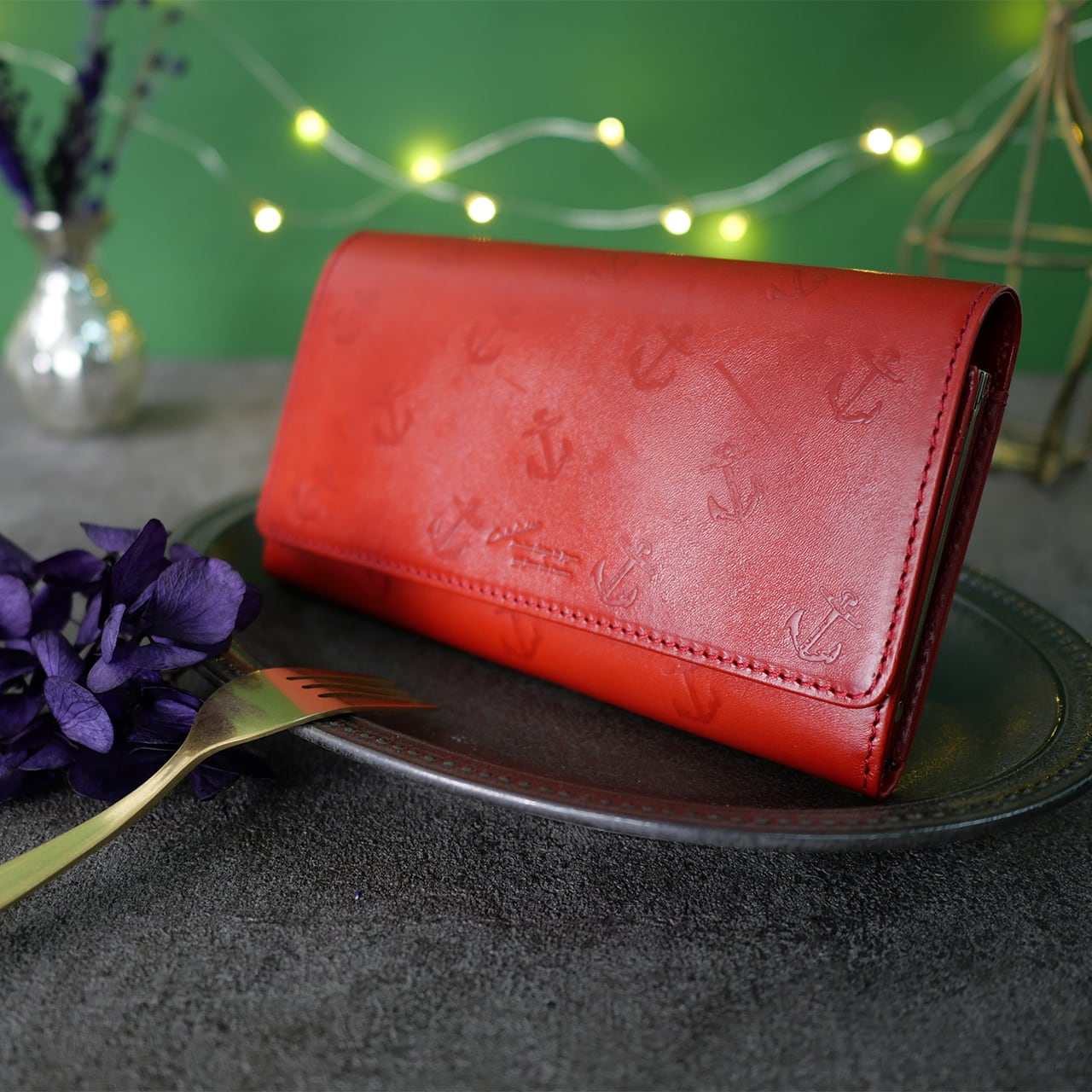 ｷｭｲｰﾙﾃﾞｿﾝ 大容量で使いやすい中がま口の長財布 上質レザーの魅力的な