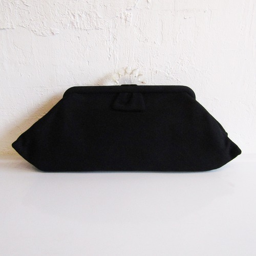 50s USA Vintage black wool clutch bag with lucite clasp