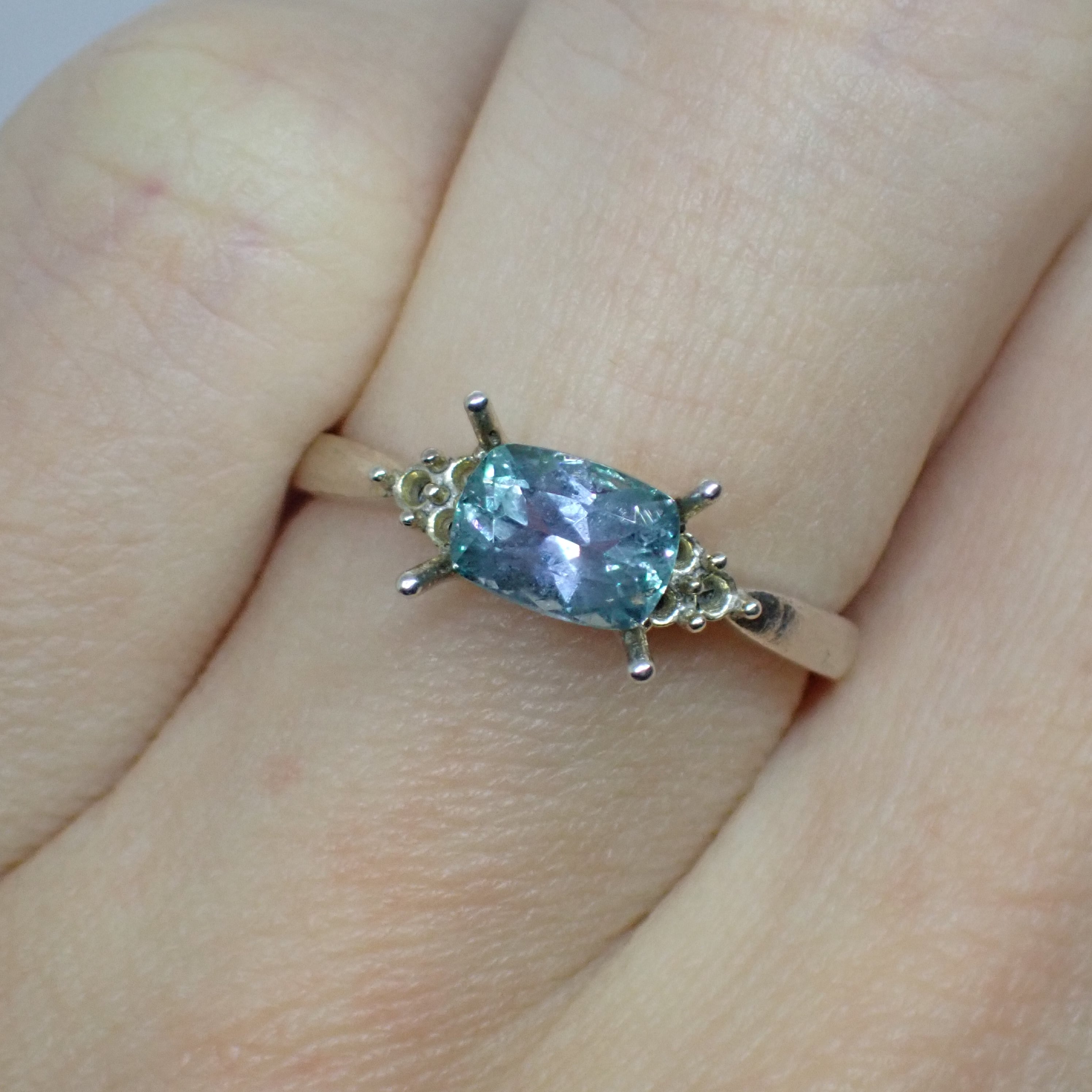 コーネルピン (ブルー) 見逃し 0.62ct