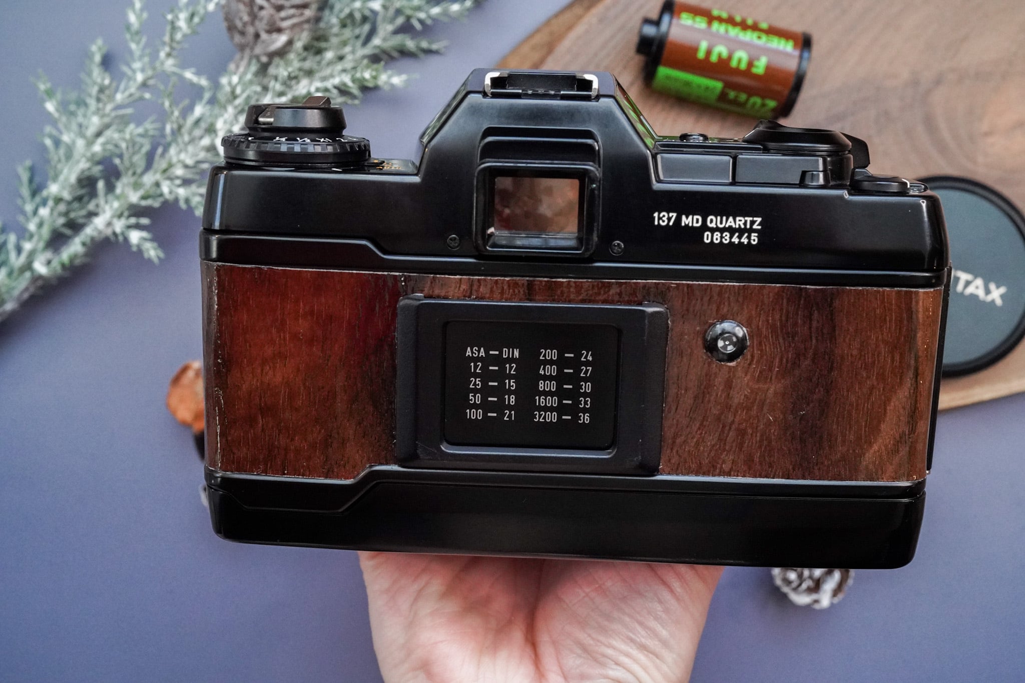 クラロウォルナット CONTAX 137 MD Quartz レトロフィルムカメラ クラロウォルナット CONTAX 137 MD Quartz レトロフィルムカメラ