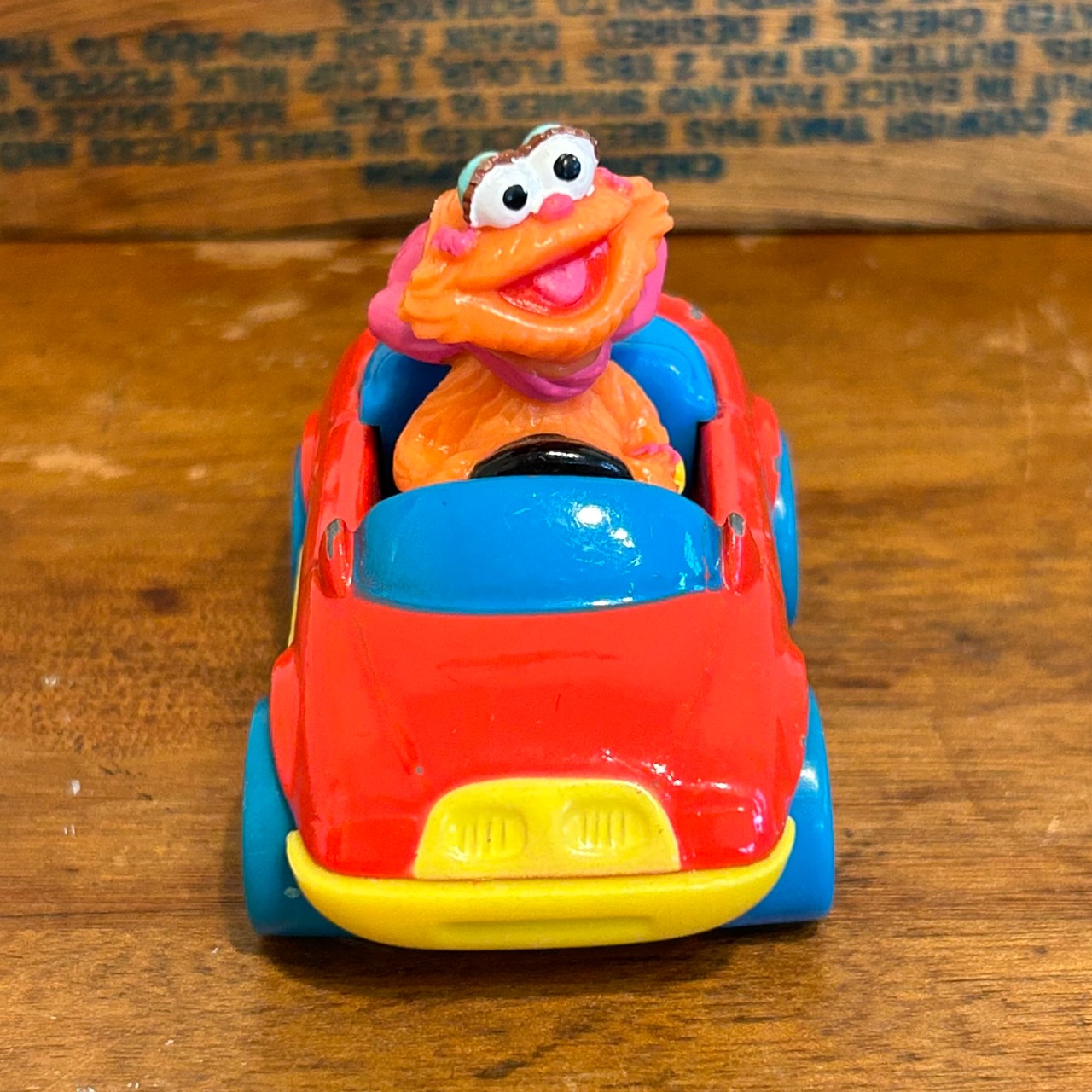 セサミストリート ゾーイ ミニカー ダイキャスト Sesami Street zoe MU-301