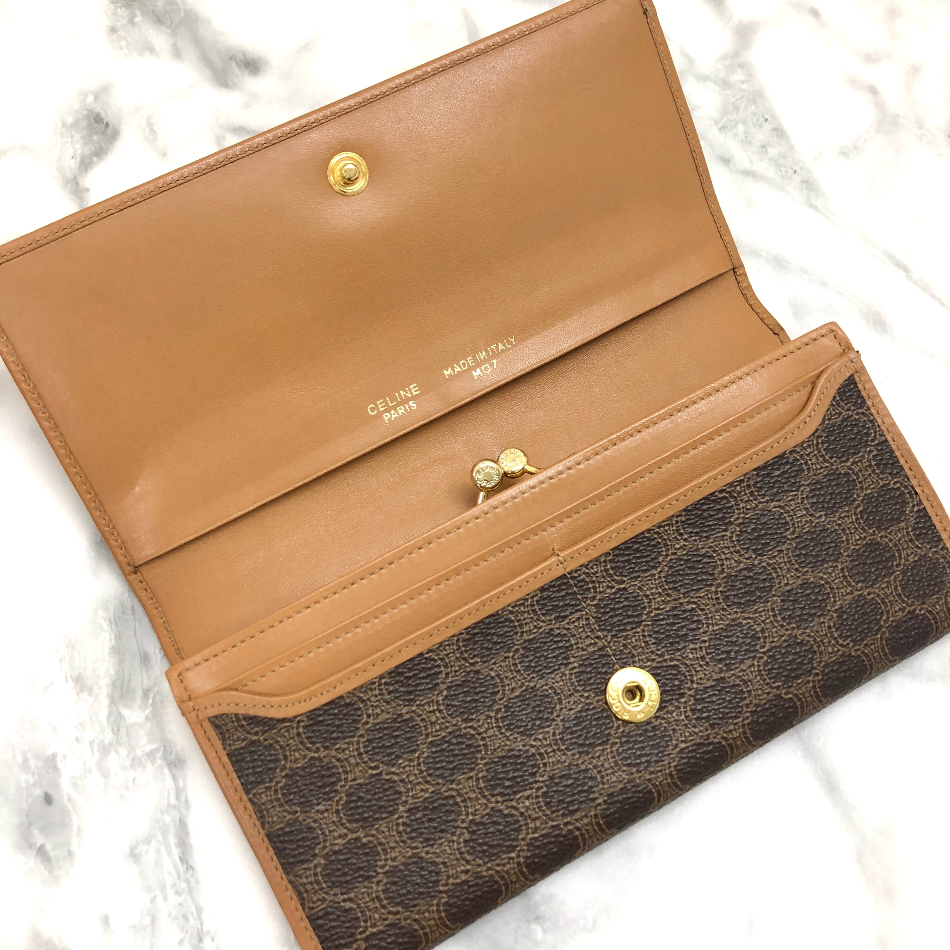 CELINE セリーヌ マカダム ブラゾン トリオンフ 長財布 ブラウン