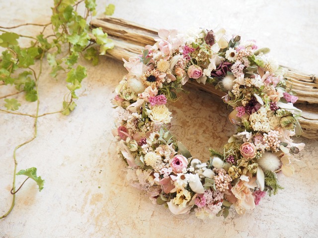 春をギュギュっと詰め込んだSpring Pink Wreath
