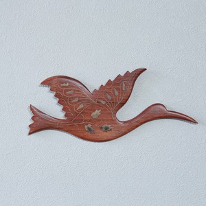 優雅に羽ばたく、壁掛け鳥 2