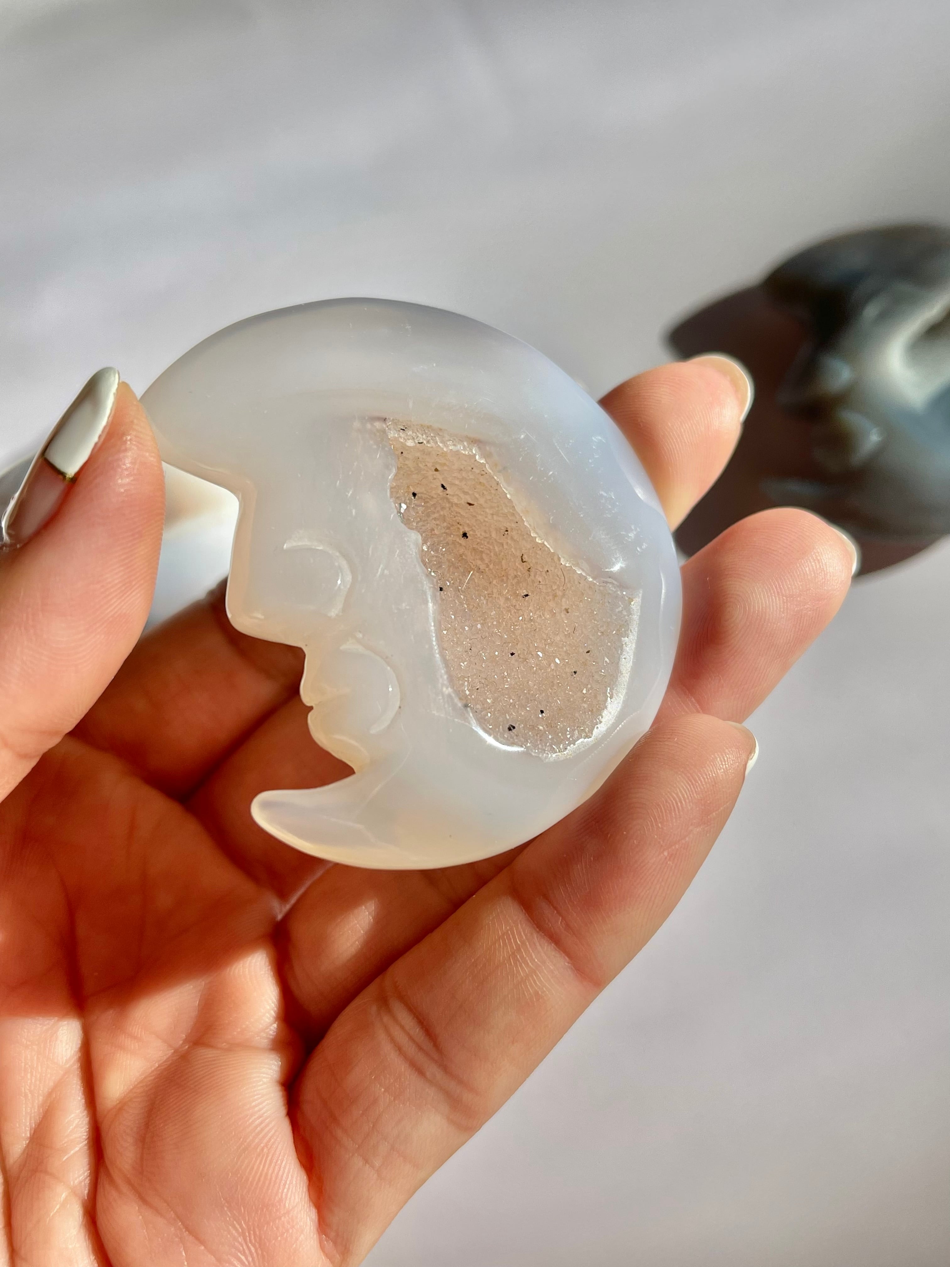 Druzy agate smiled moon / ドゥルジーが美しいスマイル月の瑪瑙