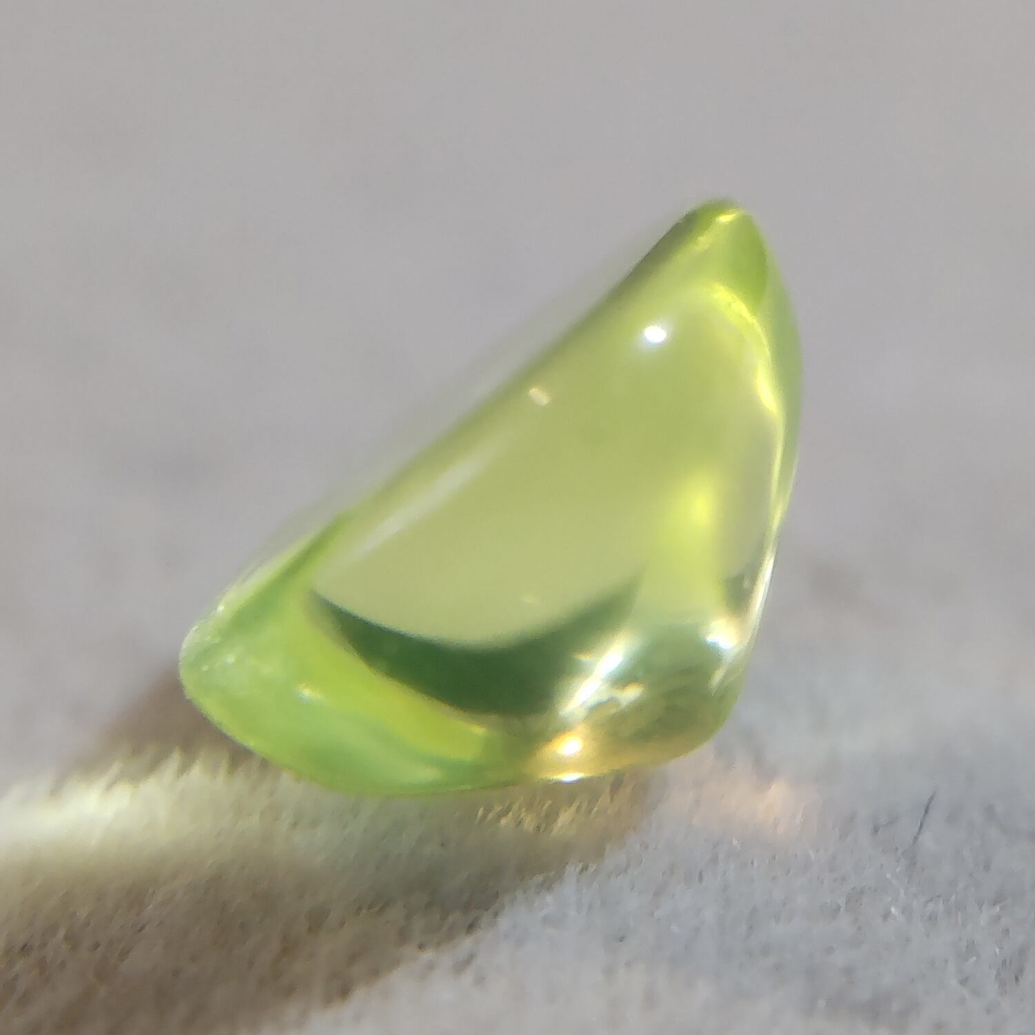 ウランガラス 2.04ct【2504-035】 | TABLE STONE