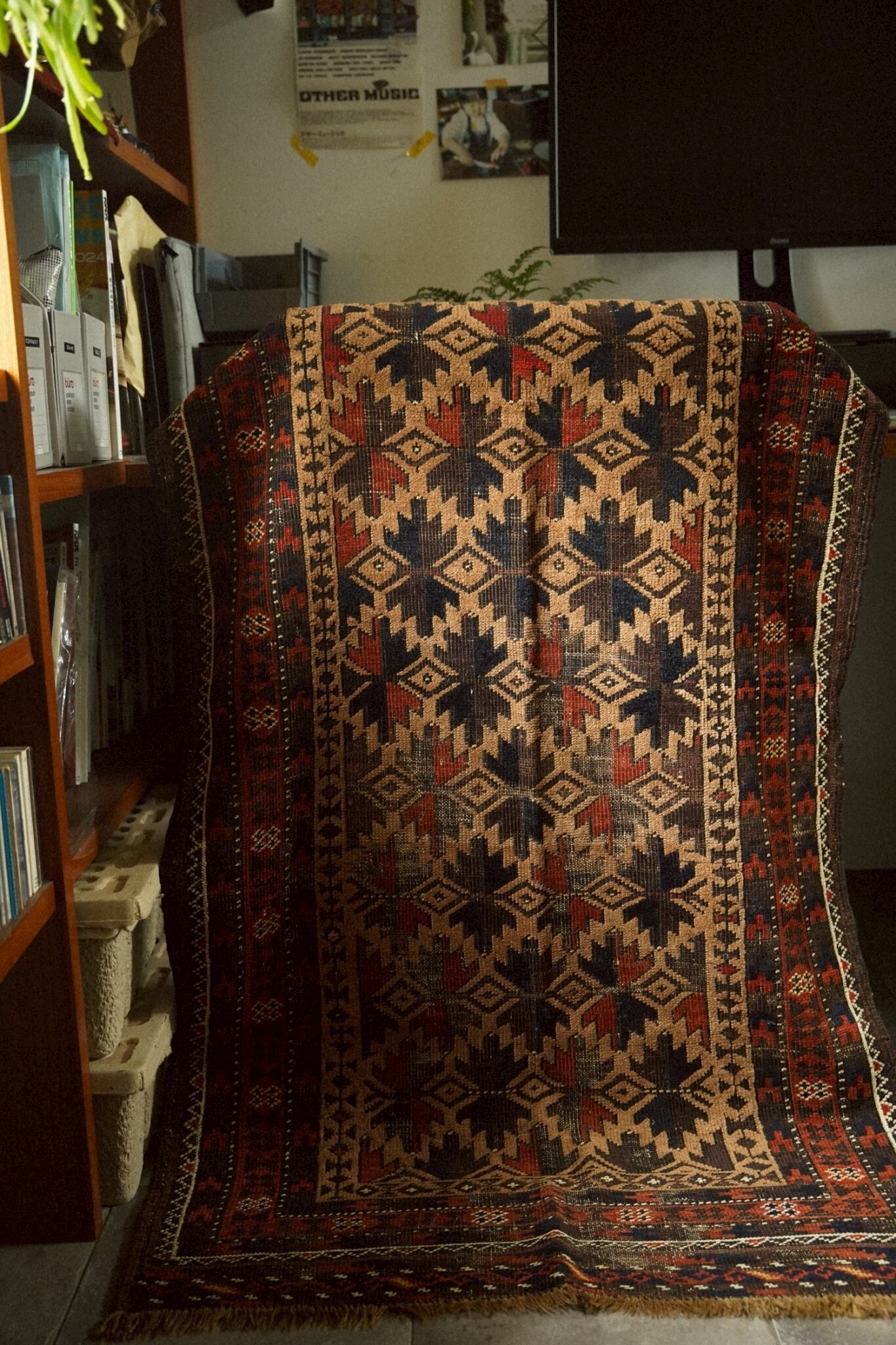 1310 - Antique Baluch rug