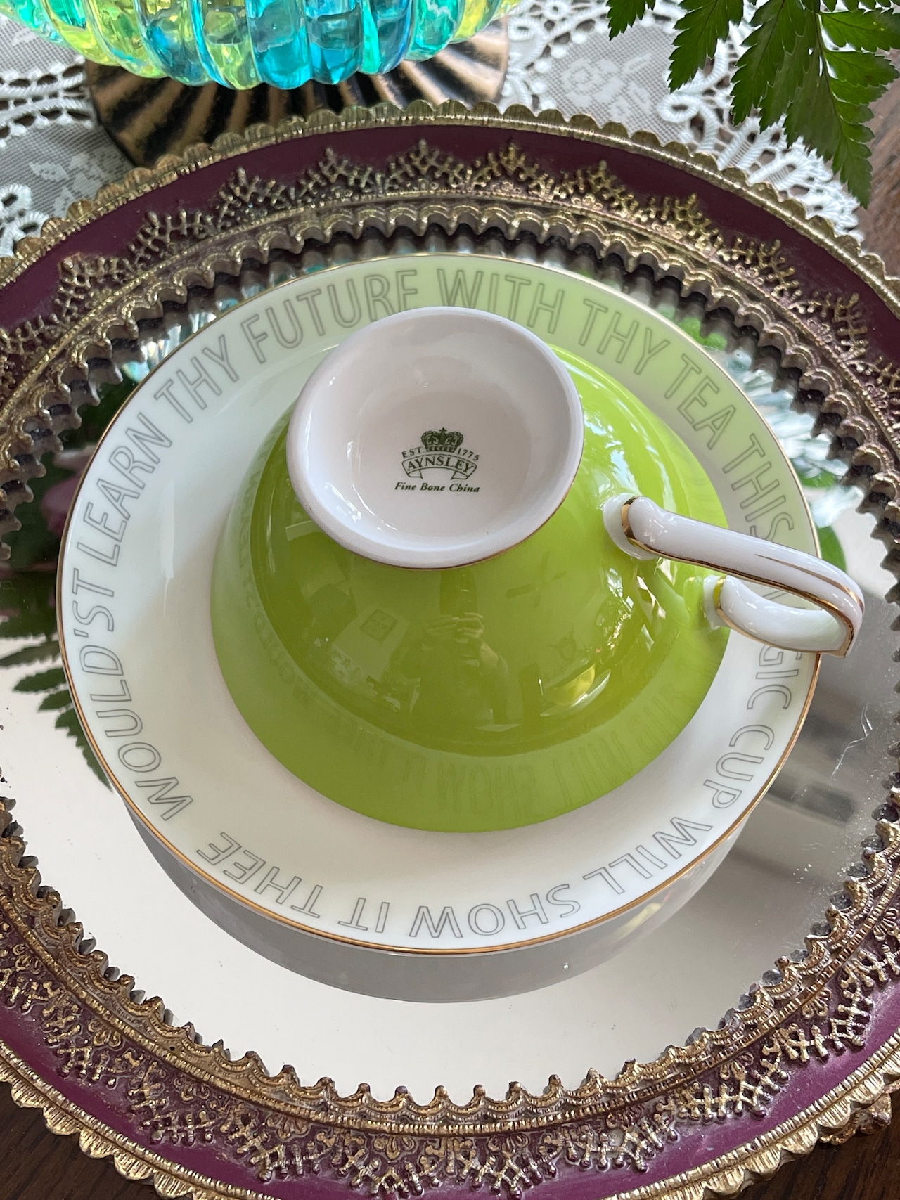 【エインズレイ Aynsley】 {ライムグリーン} ネルロス紅茶占い ティーカップ＆ソーサー【イギリス王室】の画像04