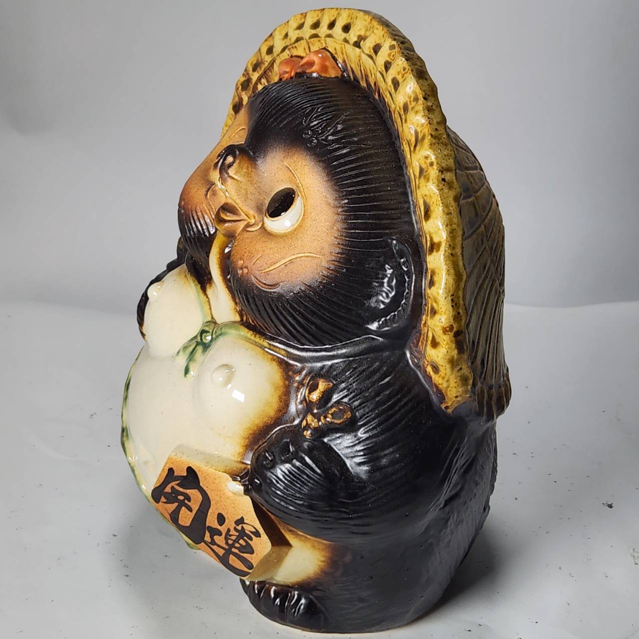 お願い狸メス 7号 （信楽焼き・陶器・たぬき・タヌキ・置物・B083-06