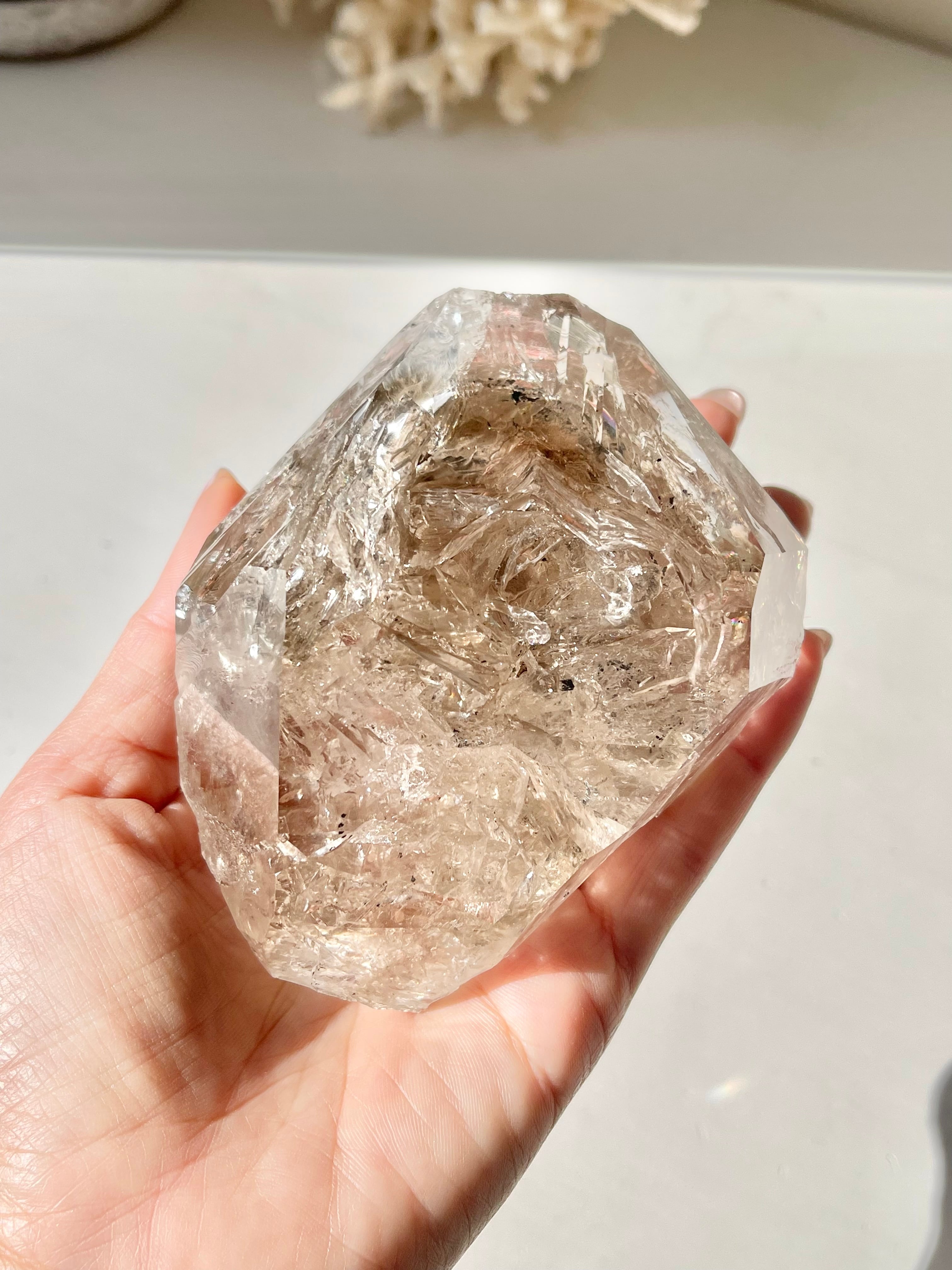 巨大ニューヨーク ハーキマーダイヤモンドエレスチャル　/ Gigantic amazing Herkimer Diamond Elestial