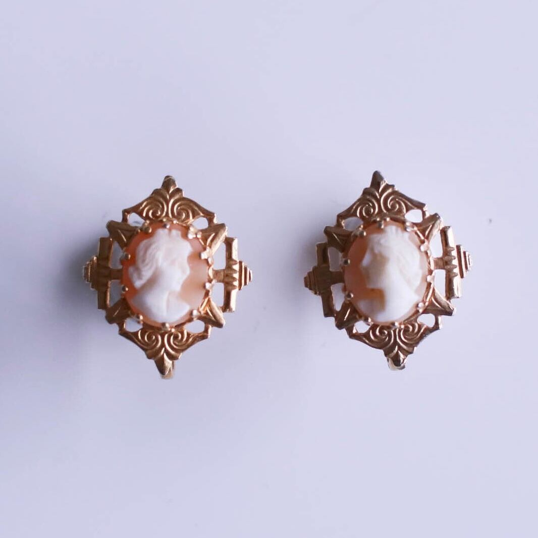 cameo earring