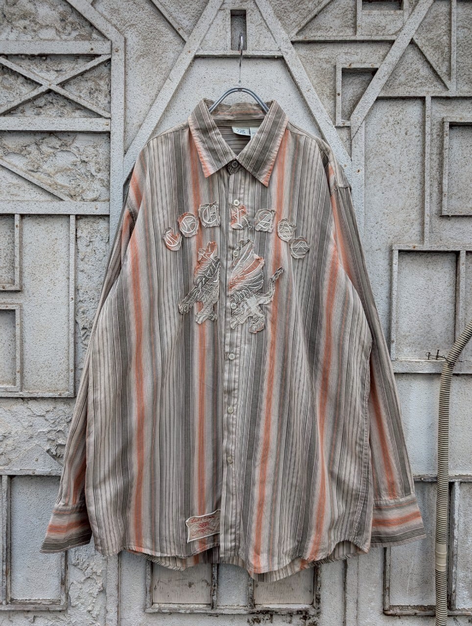 "725 ORIGINAL" stripe and patch shirts