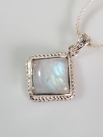 レインボームーンストーン 925silver 天然石 ペンダントトップ