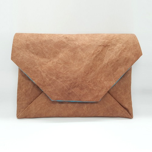 伝統とモダンの数寄屋袋 - 数寄屋 de manimani <柿渋> │ 雲ゐ (Kumoi textile)