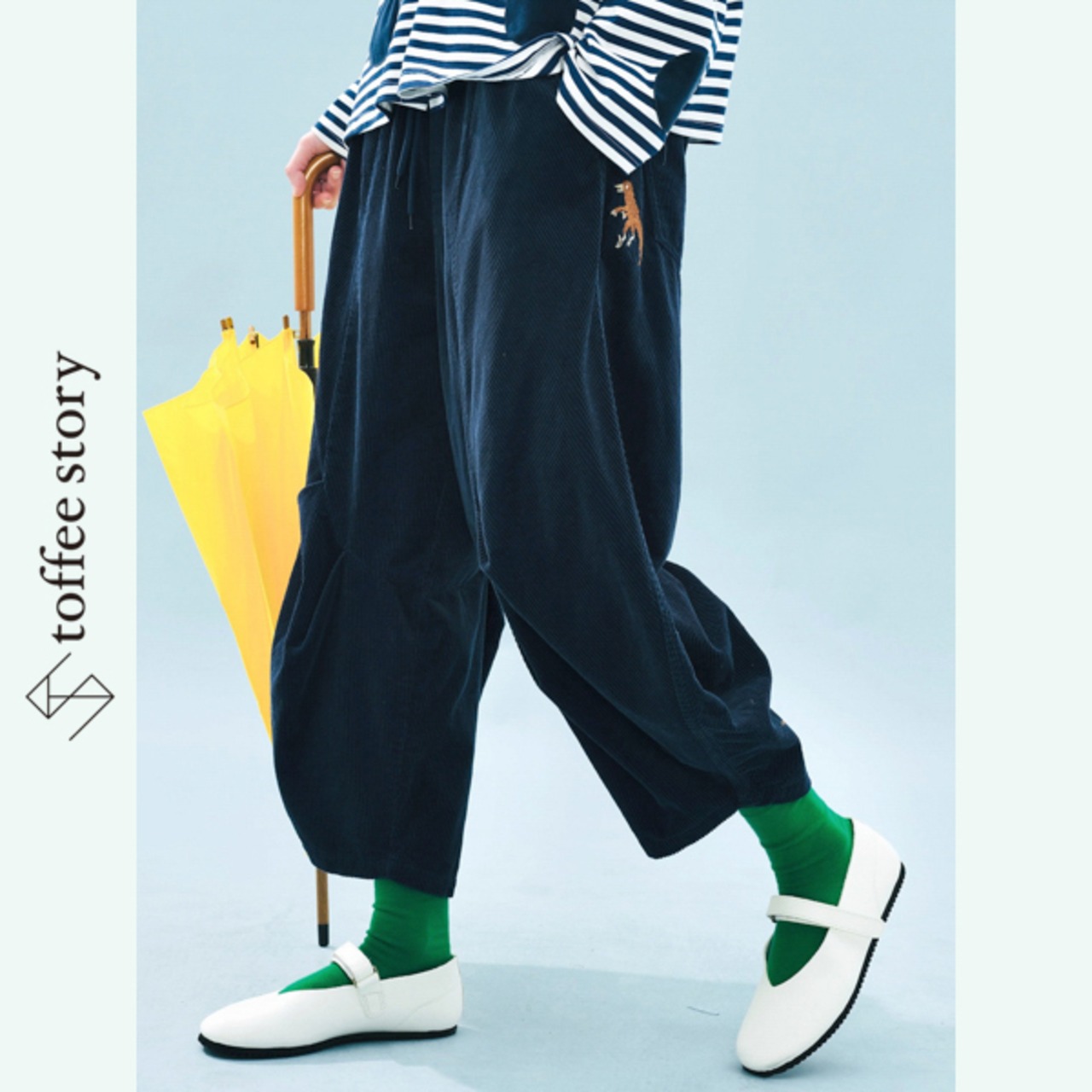 深藍コーデュロイと小さな猿の刺繍の秘密 《i0786》