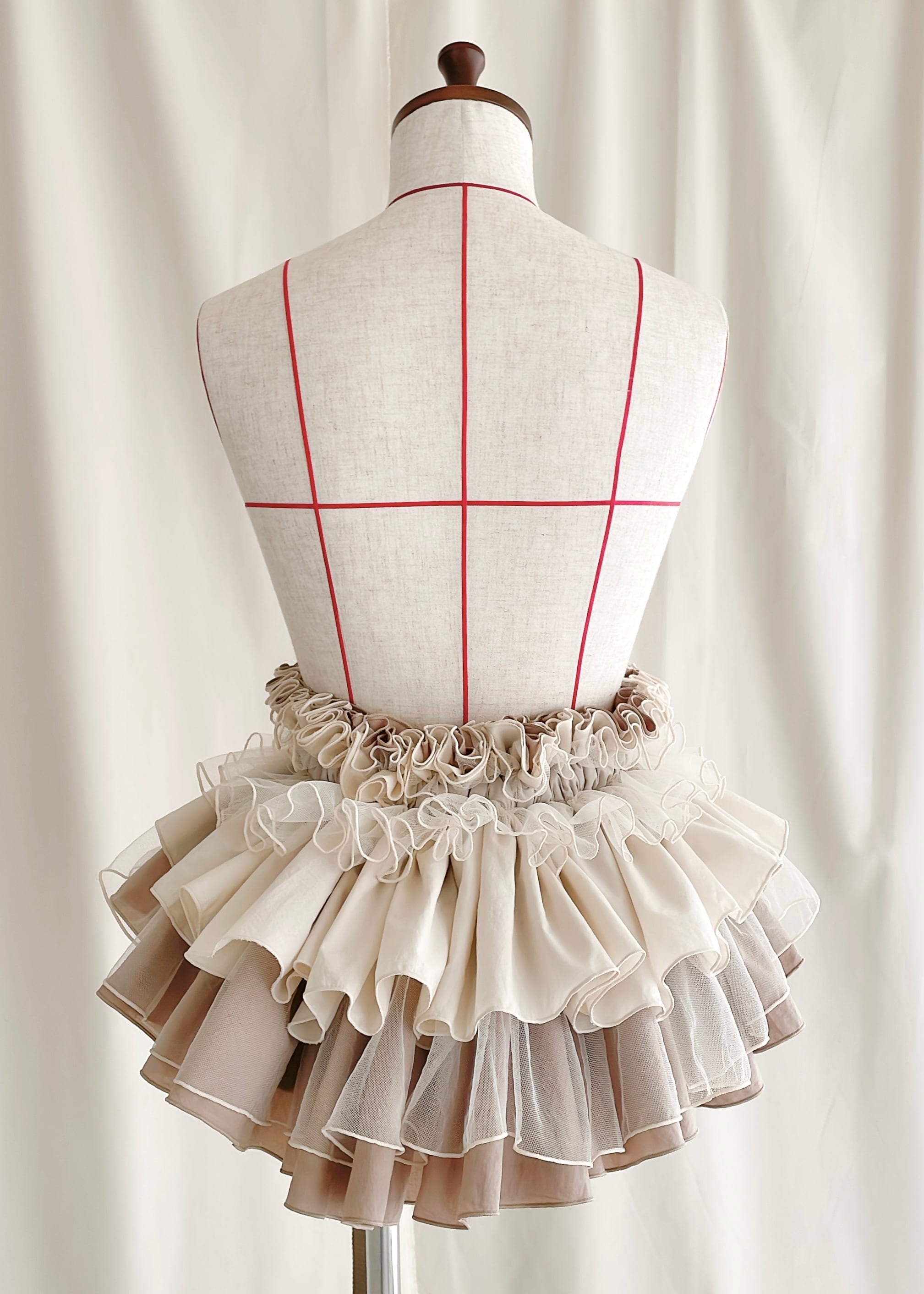 DŌRA MÖRA | Versatile Ruffled Bag - LATTE BEIGE | ORIENT MILLINERY