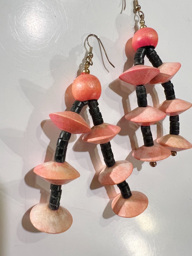 Vintage pink × black wood beads pierced earrings ( ヴィンテージ ピンク × ブラック ウッドビーズピアス )