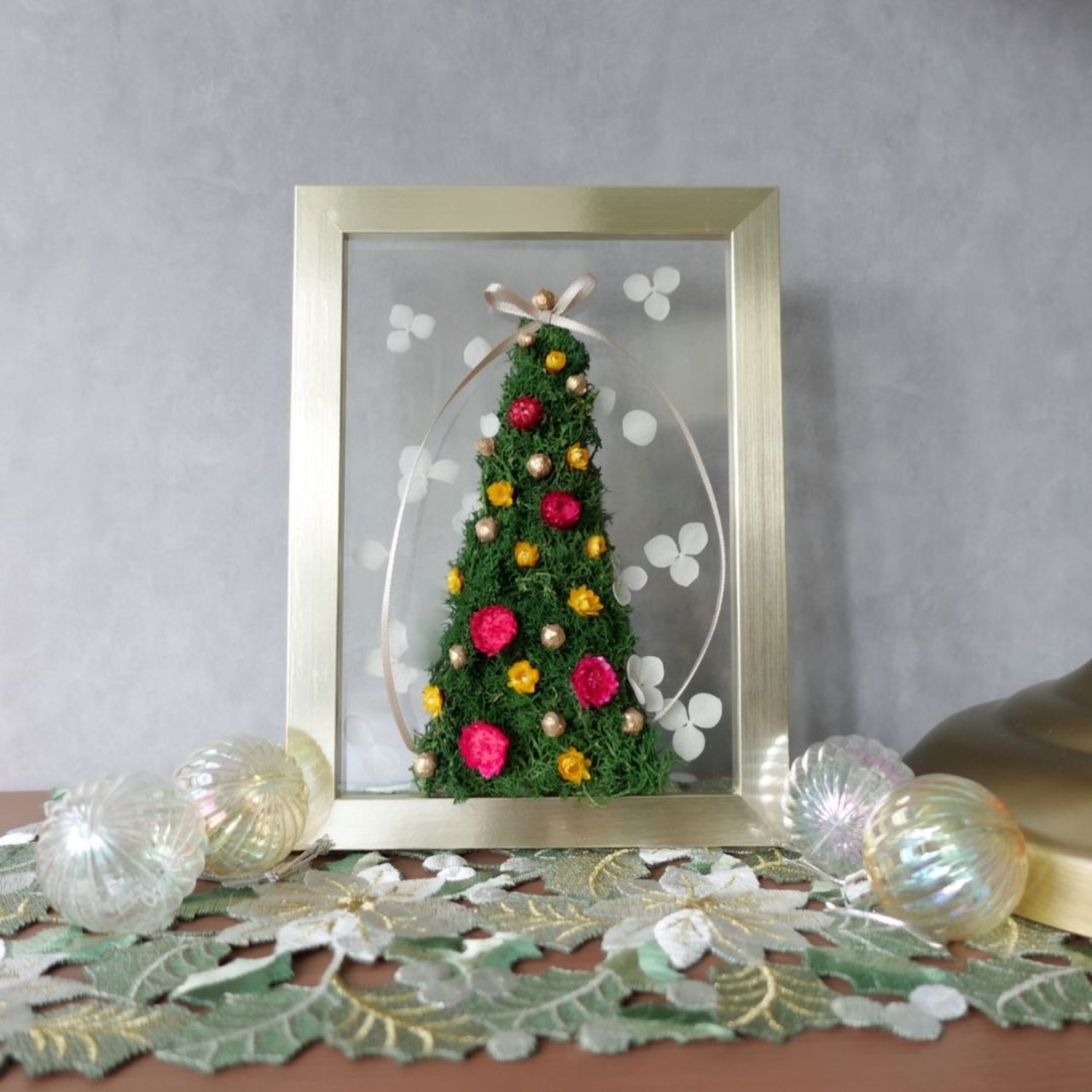 クリスマスツリーのアレンジ花材セット | ＋FLOWER・プラスフラワー  