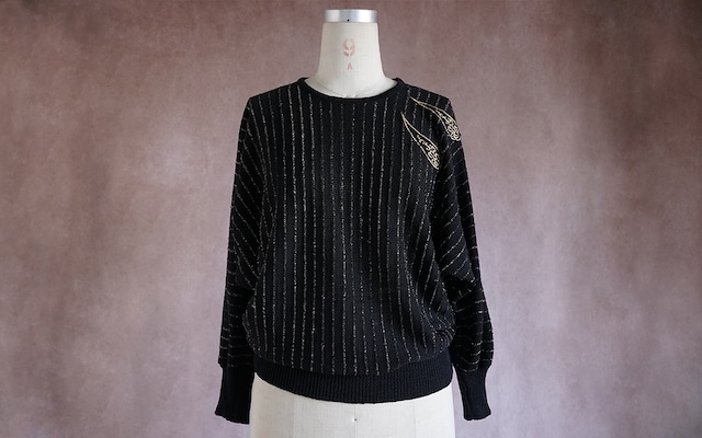 Vintage metalic lined dolman sleeve pullover