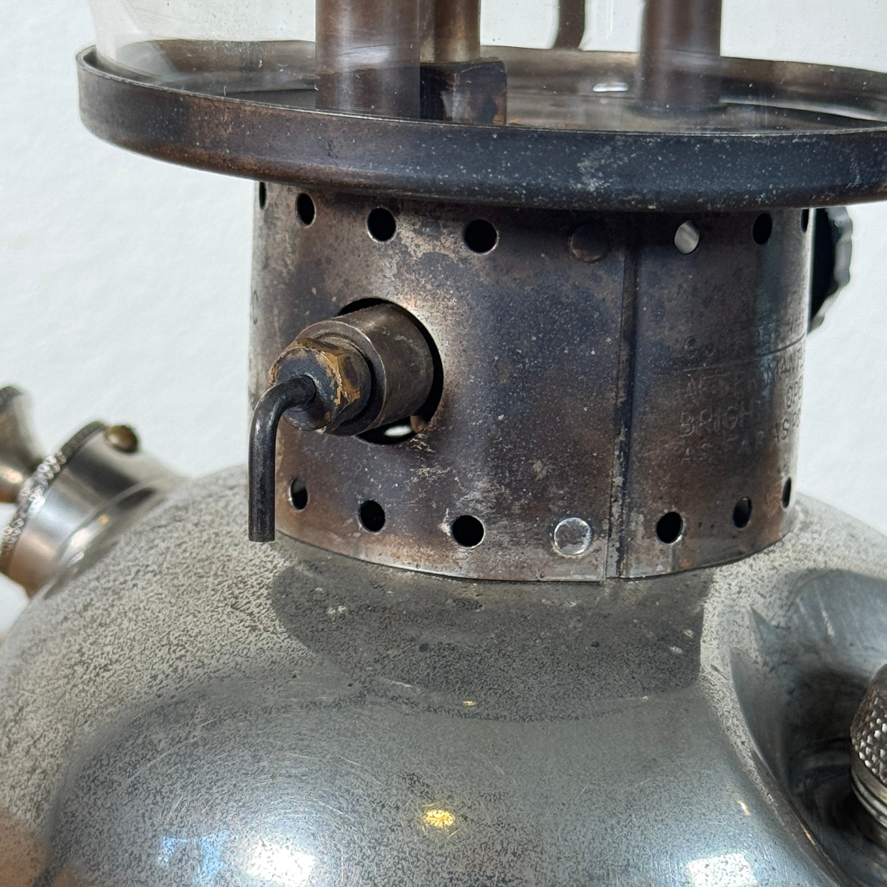 2073【1949年3月製】ビンテージ Coleman（コールマン） 242C ランタン