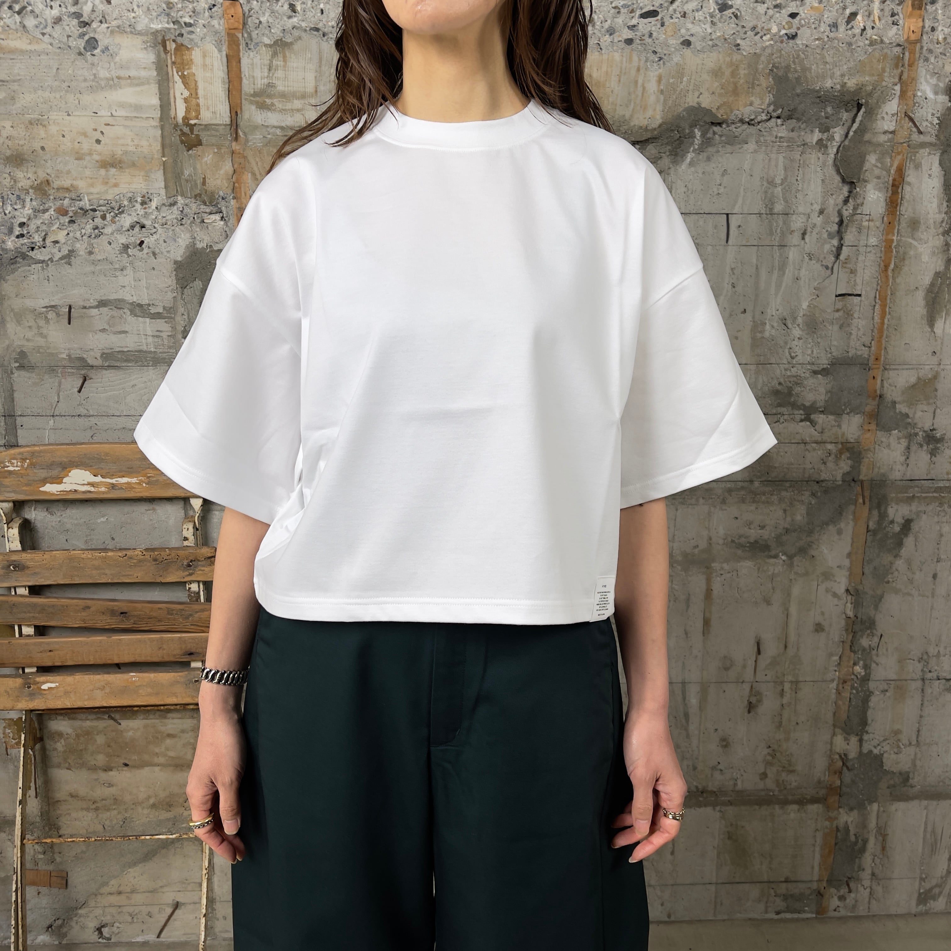 HYKE【ハイク】CROPPED SHORT-SLV TEE (12378) | glamour online HYKE【ハイク】CROPPED SHORT-SLV TEE (12378) | glamour online