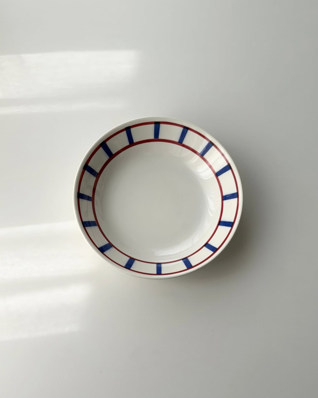 Moulin des loups ムーランデルー / バスク柄のカロット皿 a