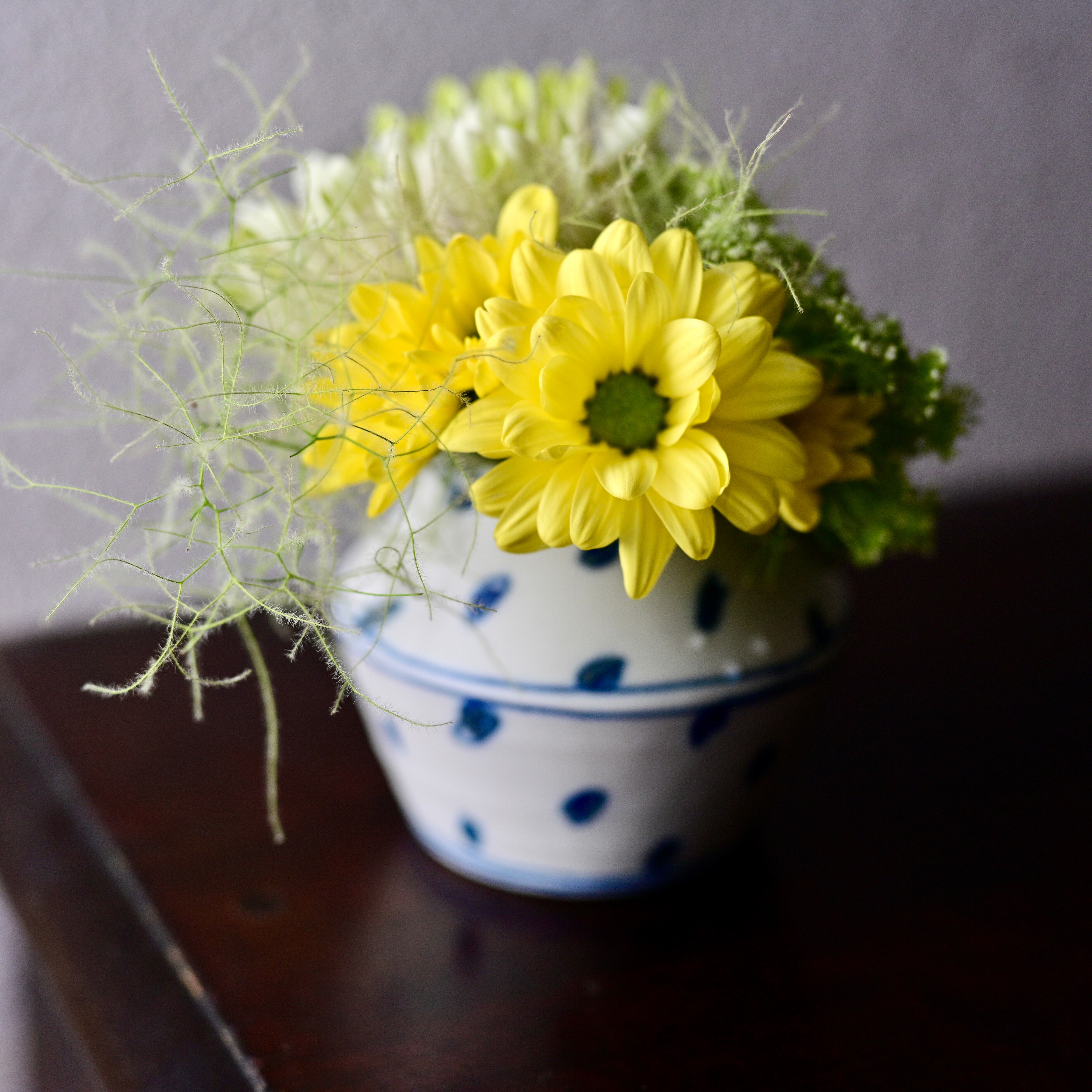村田菜穂美作 染付花入 / Nahomi Murata Sometsuke Flower Vase