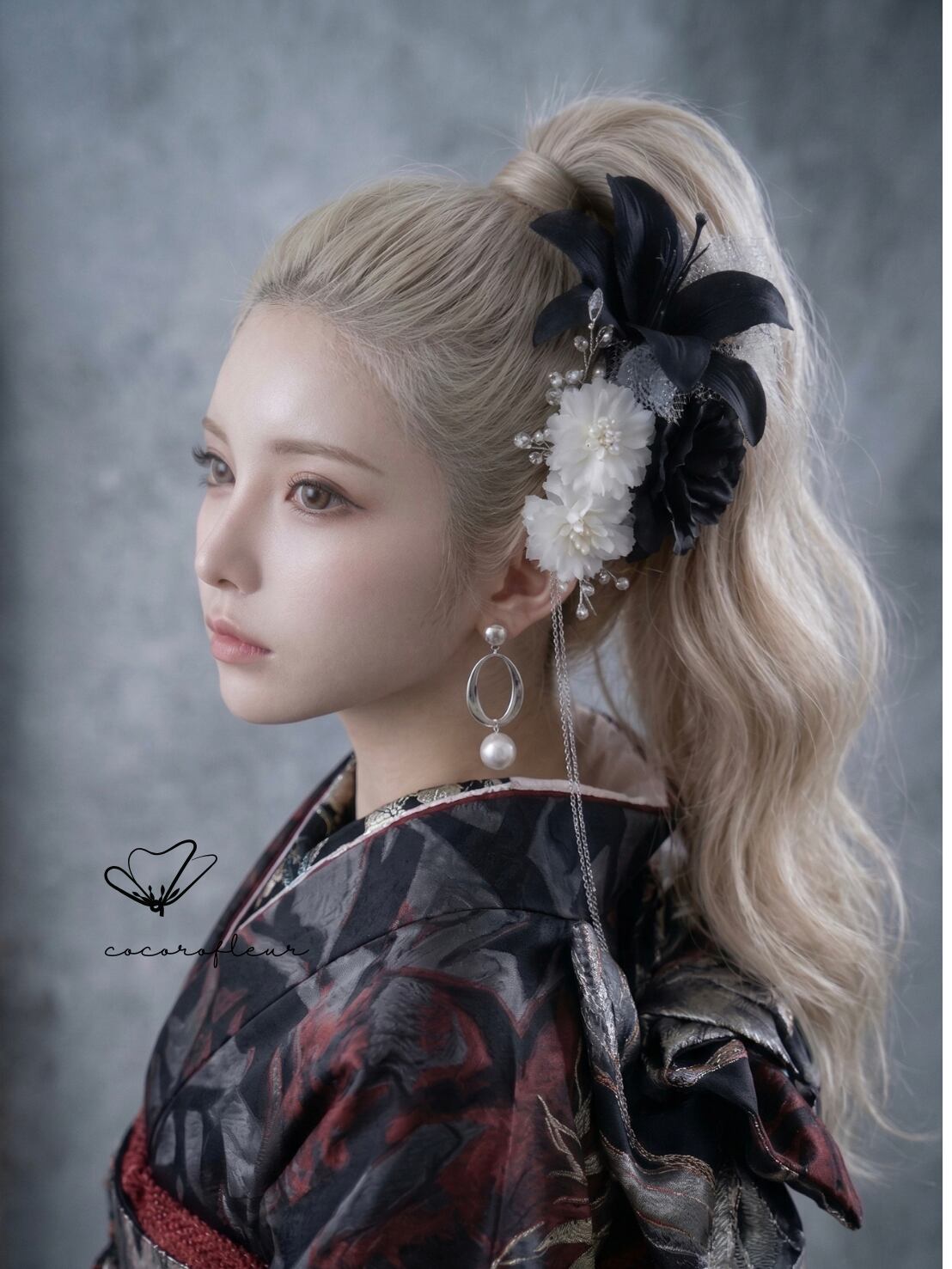 【ゆらゆら揺れる髪飾り】モノトーン 成人式 式 振袖 卒業式 袴田 結婚式 O-0003