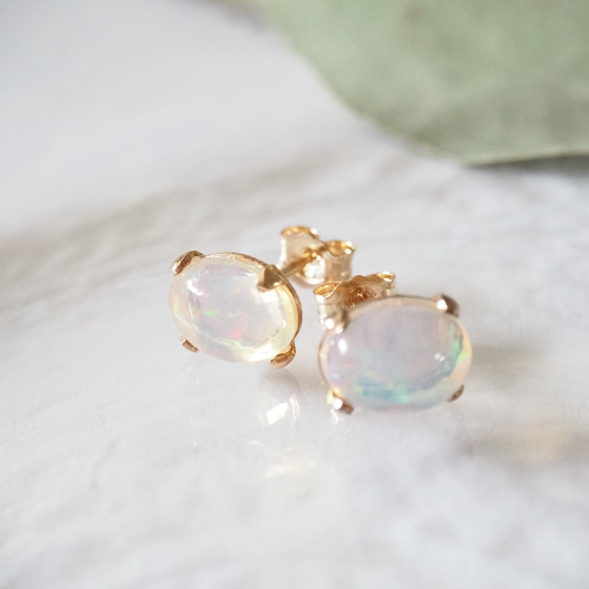 エチオピア産オパールのスタッドピアス | yasaca