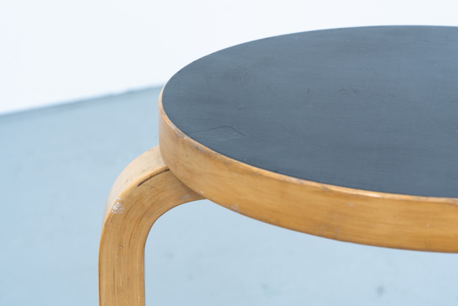 Alvar Aalto | Stool60 | kaikki gallery | 北欧ヴィンテージ家具の