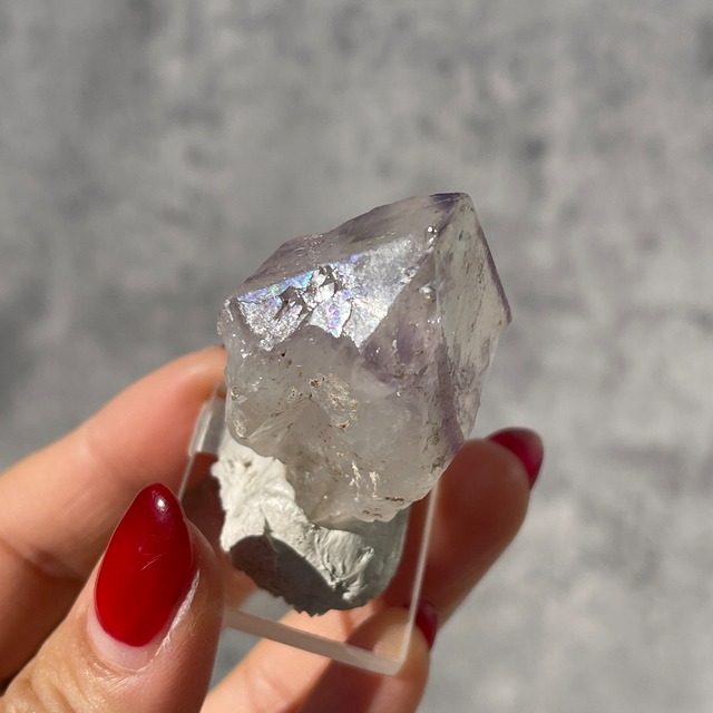 マダガスカル産 イリデッセント・アメジスト 原石｜天然干渉色（オールドコレクション）