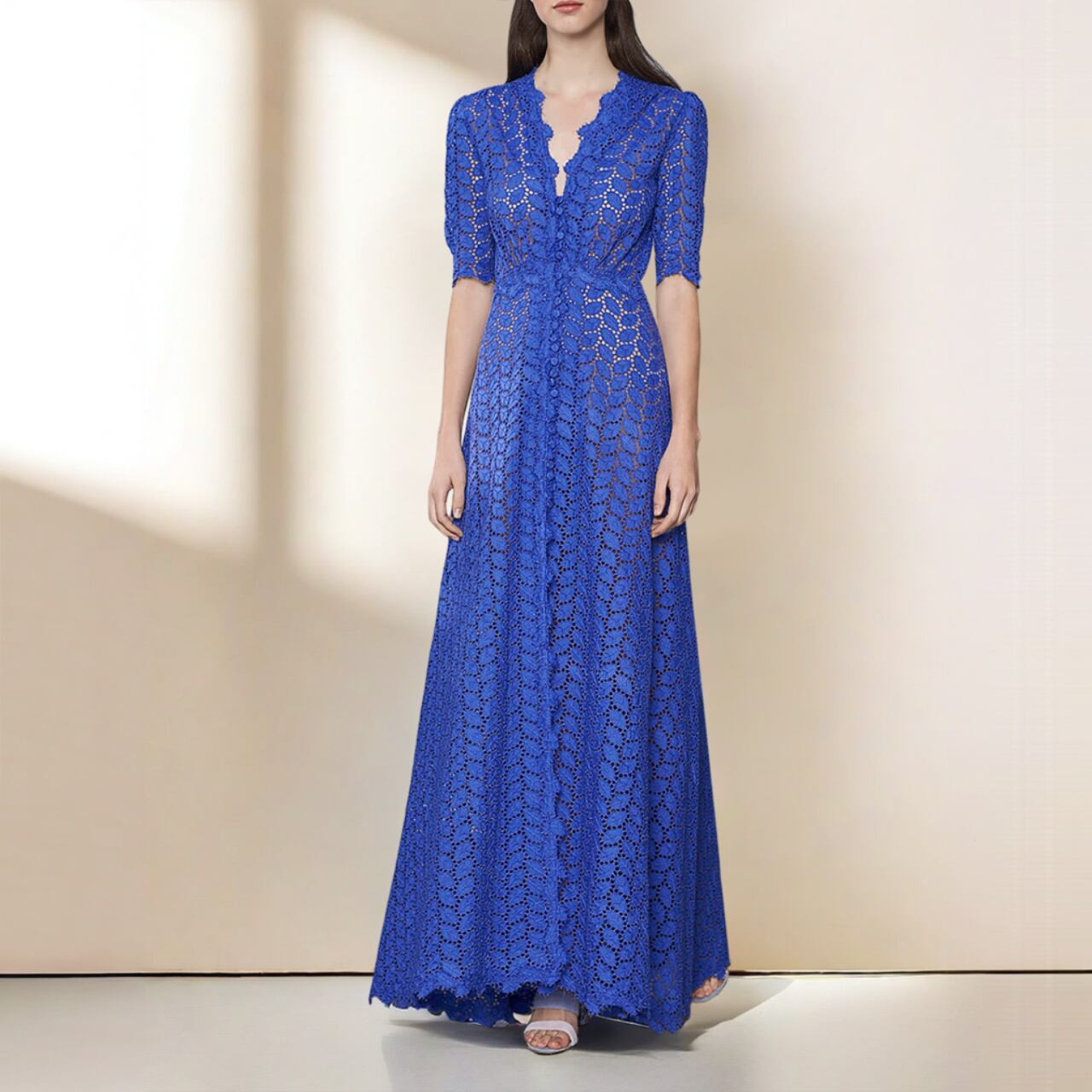 Three-quarter sleeve V-neck dress 00092