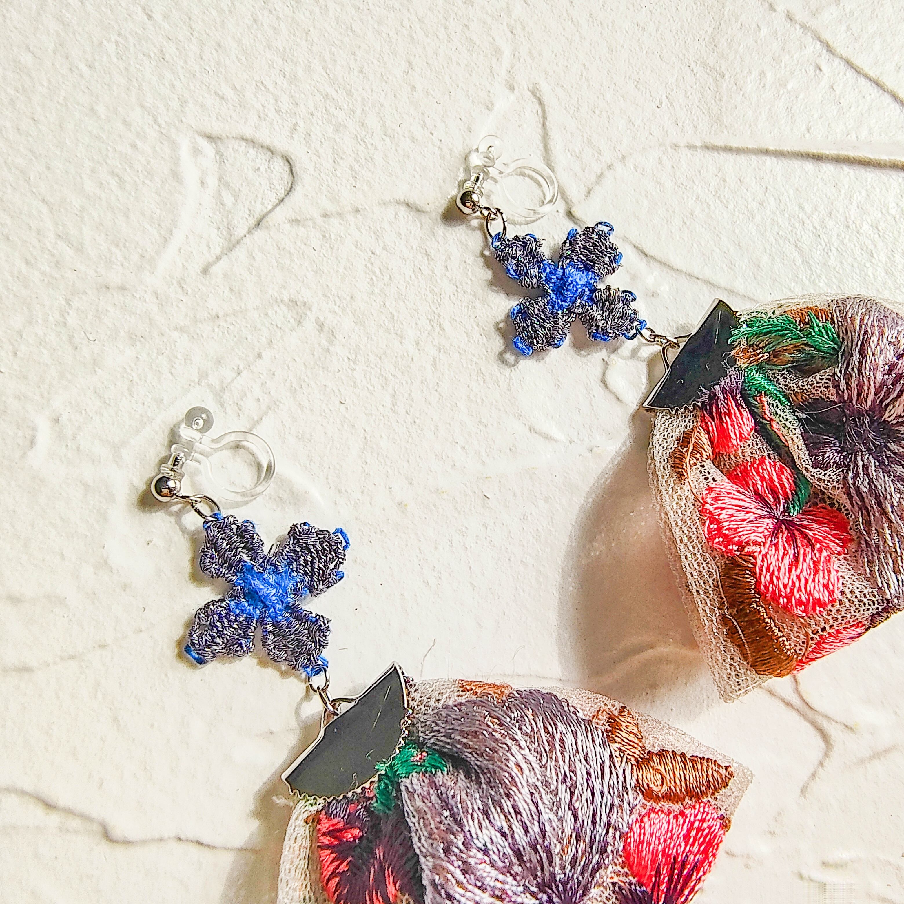 【クローバー&刺繍】earring ☽