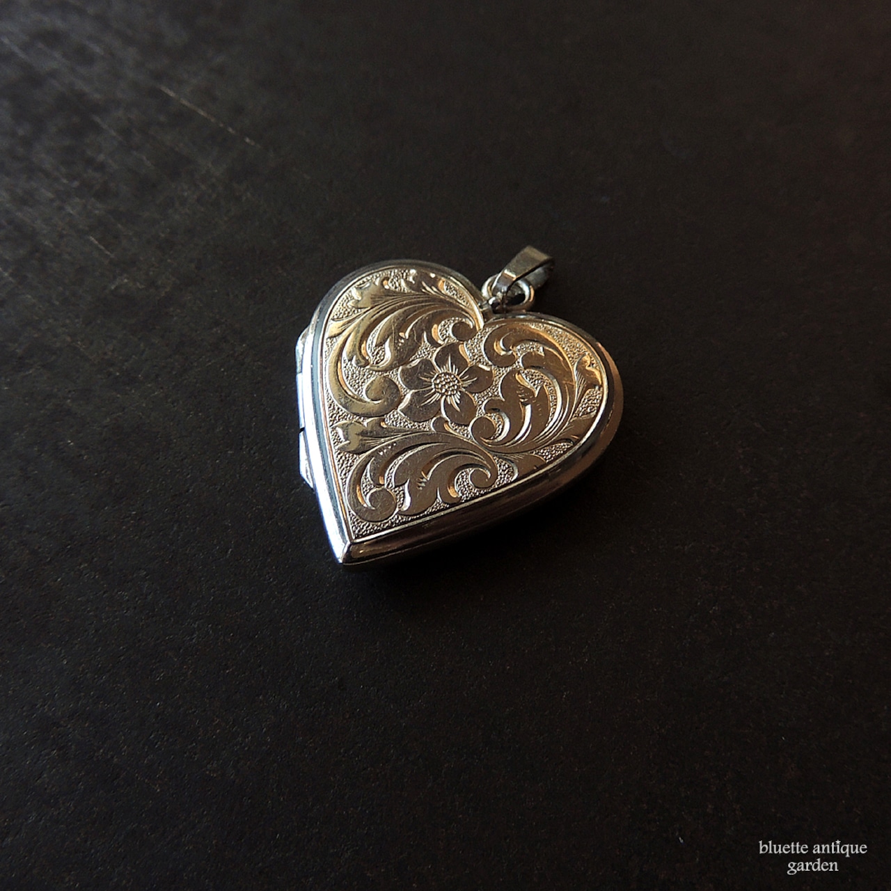 ヴィンテージジュエリー シルバー925 ハートロケット【忘れな草・アカンサス】