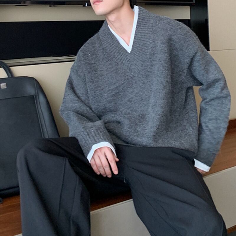 レイヤード風ルーズフィットVネックニット C10104