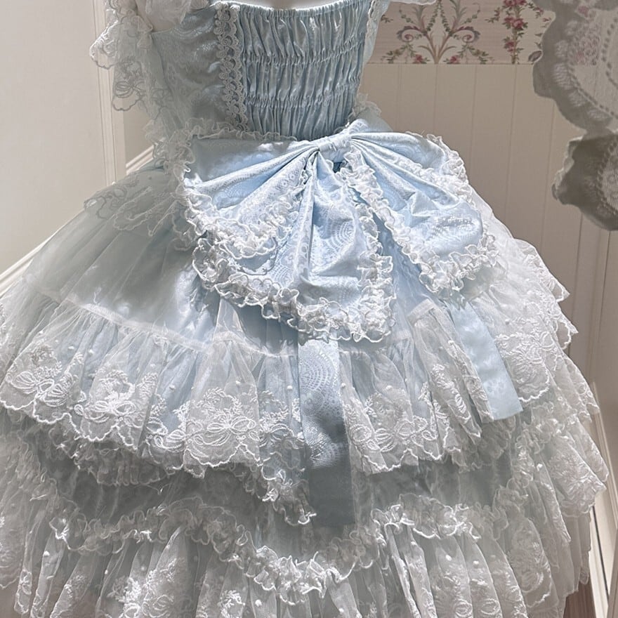 甘ロリ|ふんわり重なるフリルと大きな結びが主役のバックリボン サックス&ピンクの夢見る後ろ姿|SEASONZ