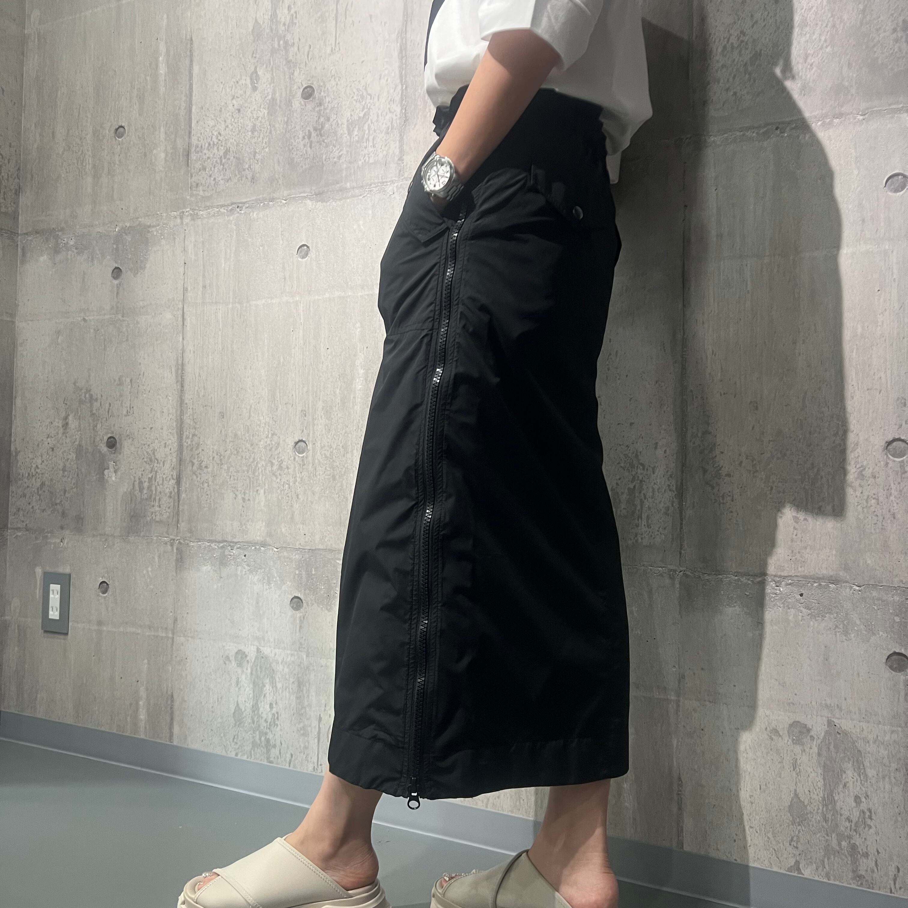 サイドジッププリーツカーゴスカート | SLOVNENYA スロヴネンヤ