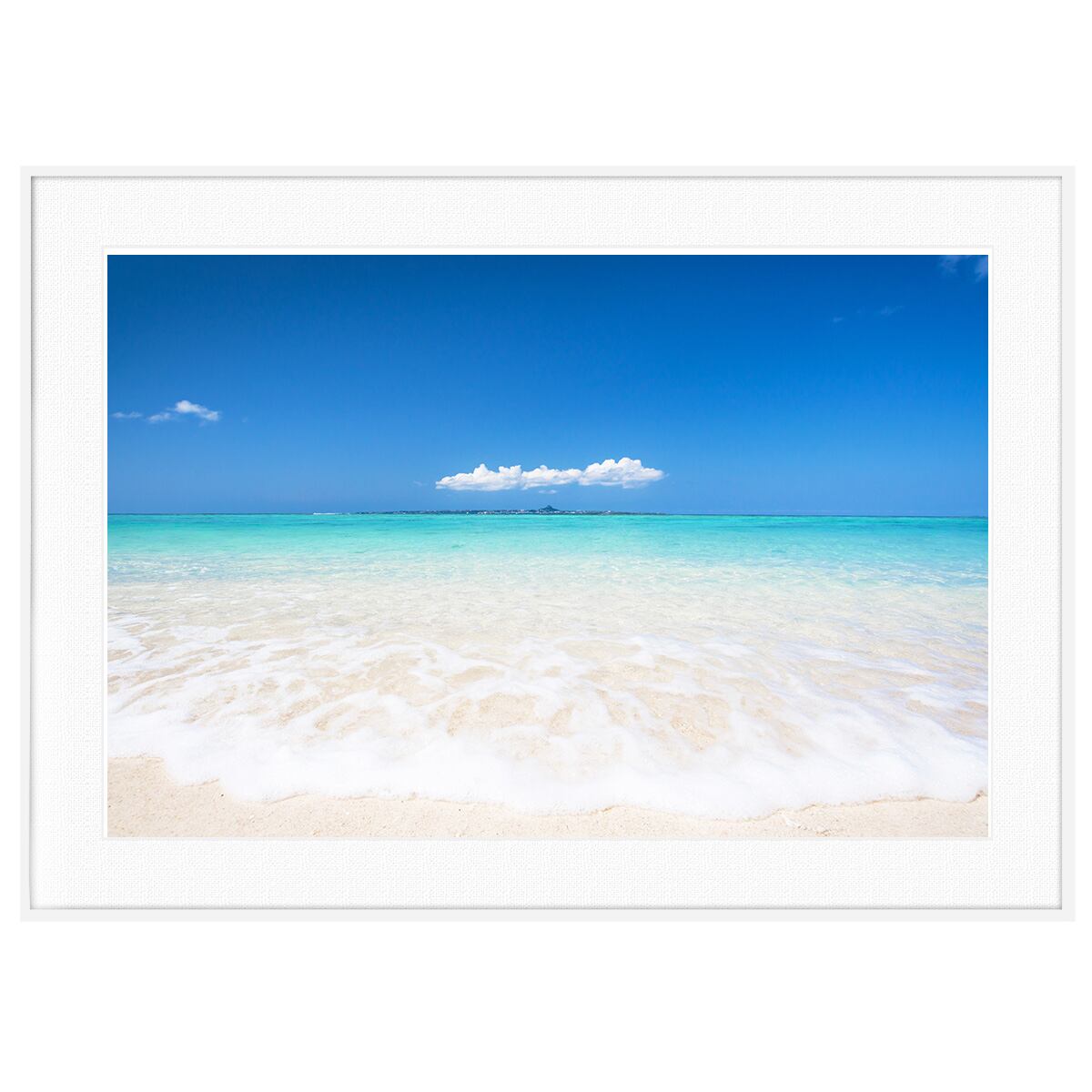 夏写真 沖縄 瀬底島の砂浜 インテリアアートポスター額装 AS0304