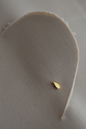 katachi / stud pierce / paisley