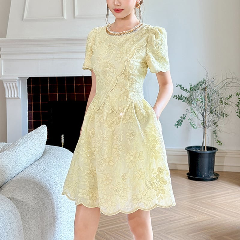 イエロー | DressZone-パーティードレス、プライベート、出勤服などの