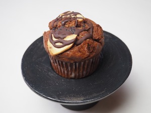 ワフィン＊ waffin（黒胡麻バナナチップ）