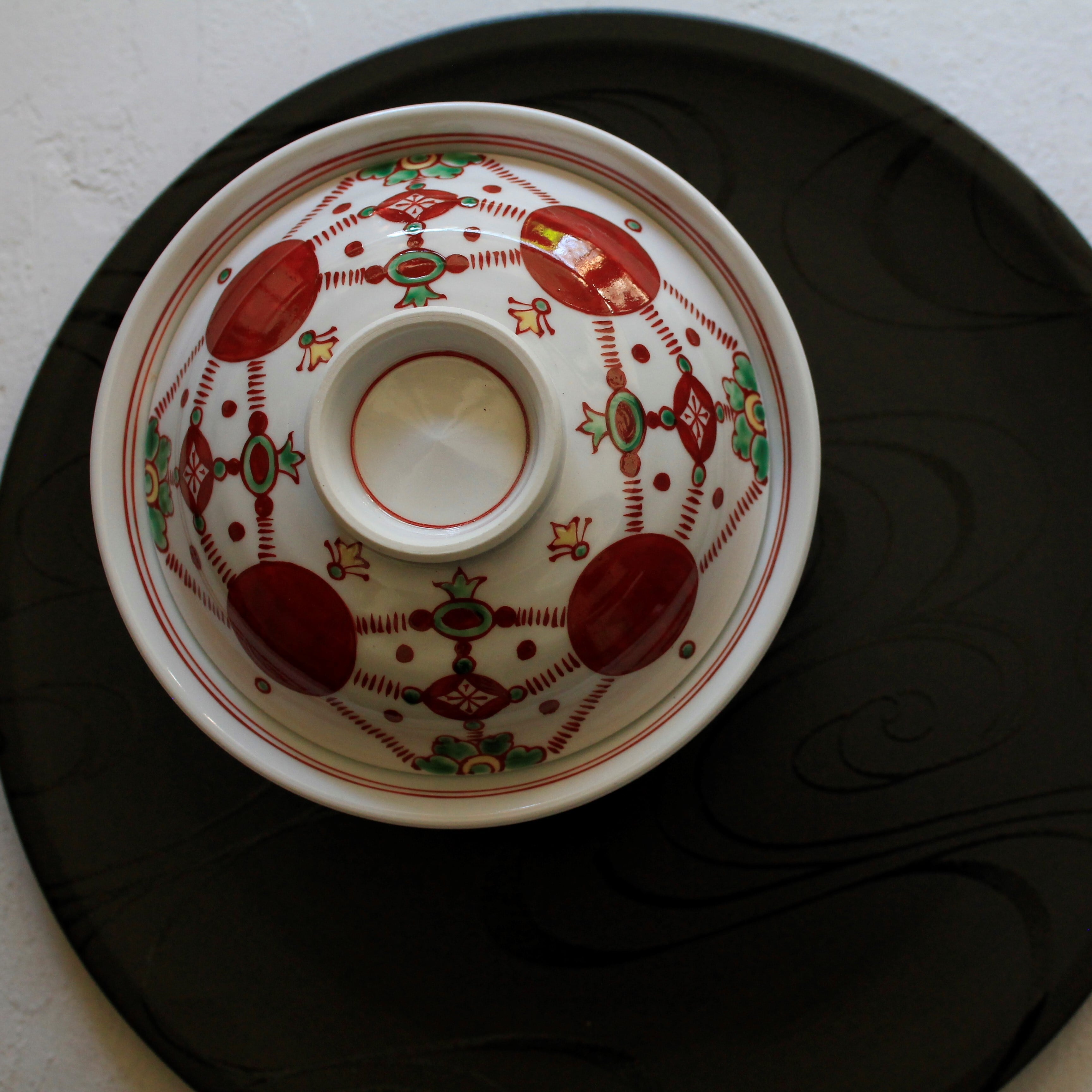 福泉窯 赤玉瓔珞紋 4寸蓋物 | 芦屋貴兆陶家 online shop 福泉窯 赤玉瓔珞紋 4寸蓋物 | 芦屋貴兆陶家 online shop