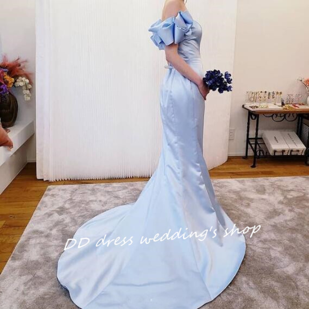 高品質！パーティードレス 水色 オフショル 光沢サテン マーメイド  