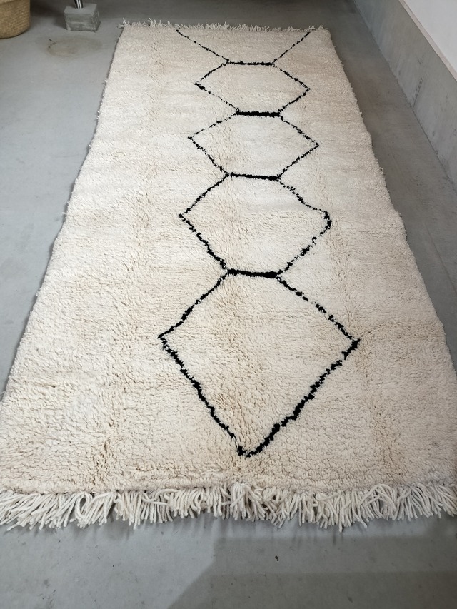 Moroccan rug 272✕122cm No.435