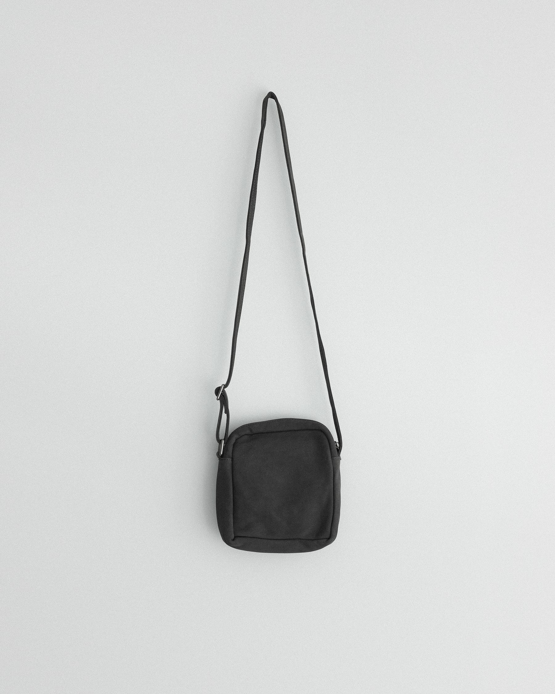 loose lamb leather shoulder pouch | remer