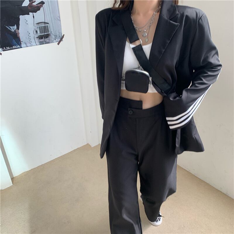 ストライプショルダーパッド薄片フライドストリートスモールスーツジャケットレディース2020年秋新作スーツバージョンルーズブラックトップ ブラックストロベリース76746649366