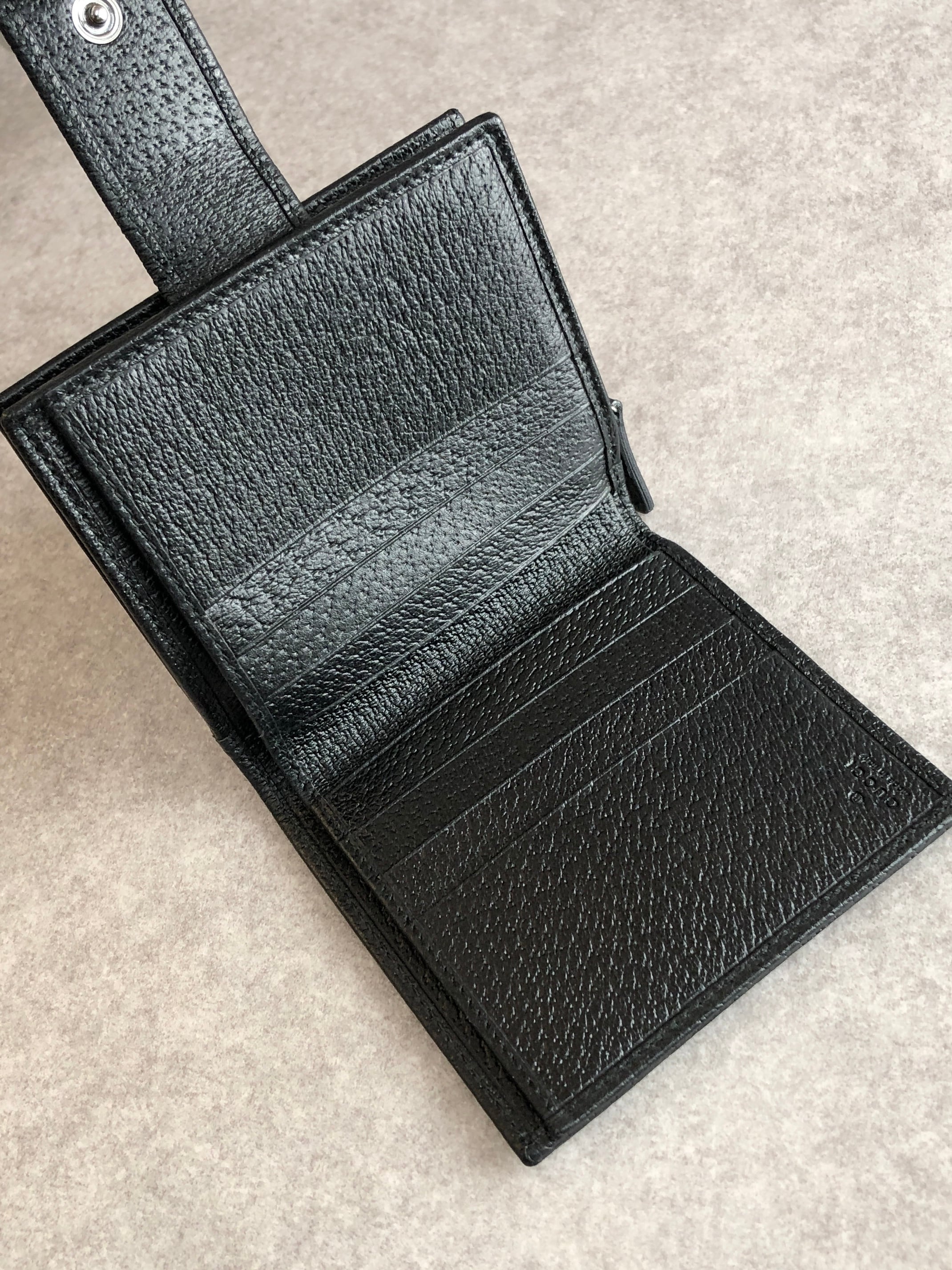 GUCCI グッチ GG柄 財布 ネイビー×ブラック ロゴ キャンバス 2つ折り