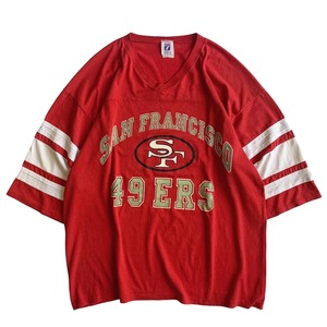 SF 49ers t-shirt
