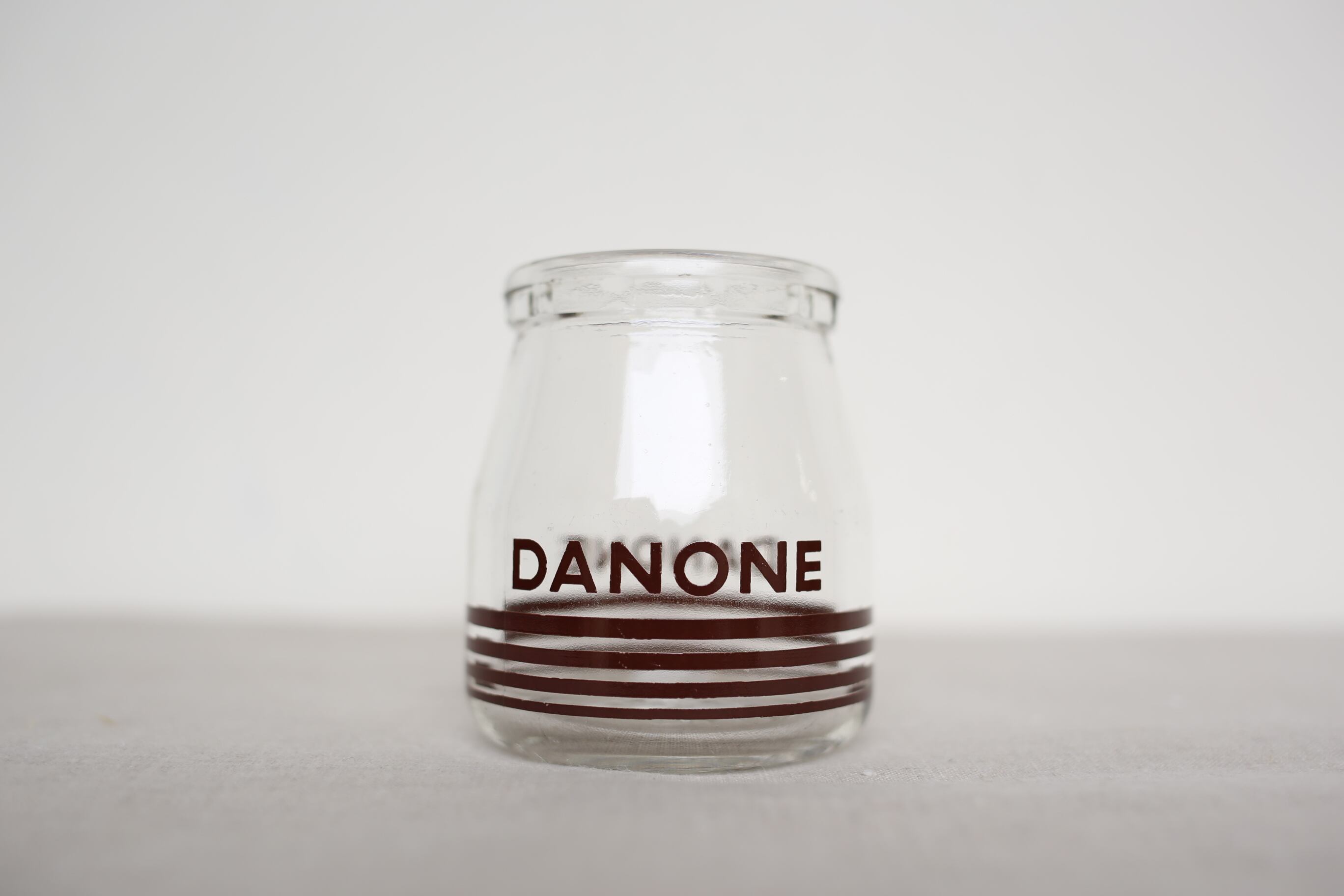 フランス アンティーク 『DANONE』 ガラスビン ヨーグルトポット(小) N-00515